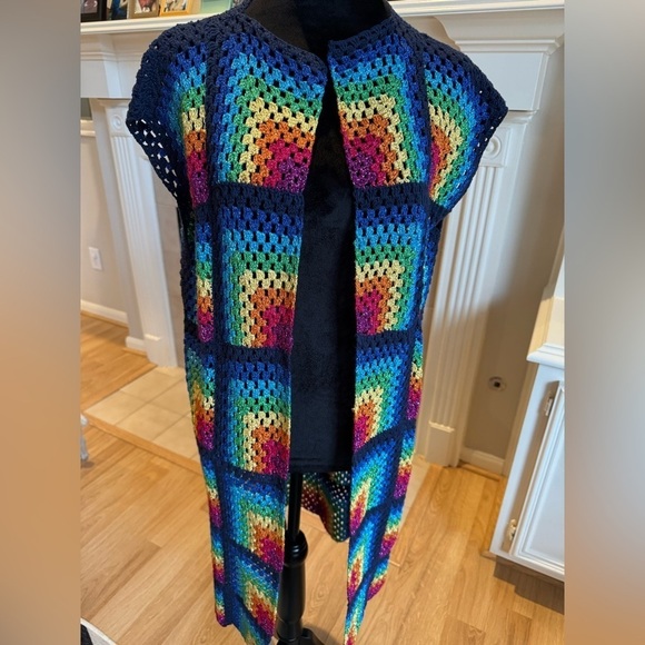 ROSE CARMINE Coat No Sleeves In Marine Rainbow Granny Square Crochet Lurex NWT - Picture 5 of 7